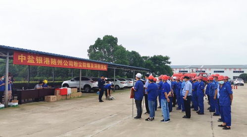 曾都消防大隊(duì)聯(lián)合曾都經(jīng)濟(jì)開(kāi)發(fā)區(qū)管委會(huì)深入工廠企業(yè)開(kāi)展消防安全培訓(xùn)演練